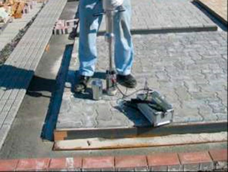 小型FWDによる荷重伝達率の測定